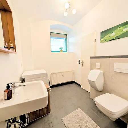 Modernes In Elbnaehe - Auf Wunsch Mit Auto شقة